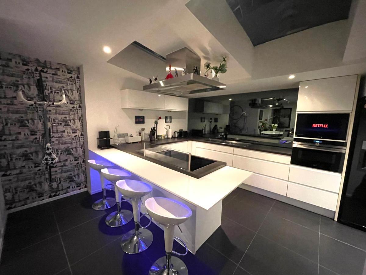 Modern 1Br House Near Heysel, Expo, Palais 12, Atomium, Uzvub Et Stade Roi Baudouin Apartment Wemmel Ngoại thất bức ảnh